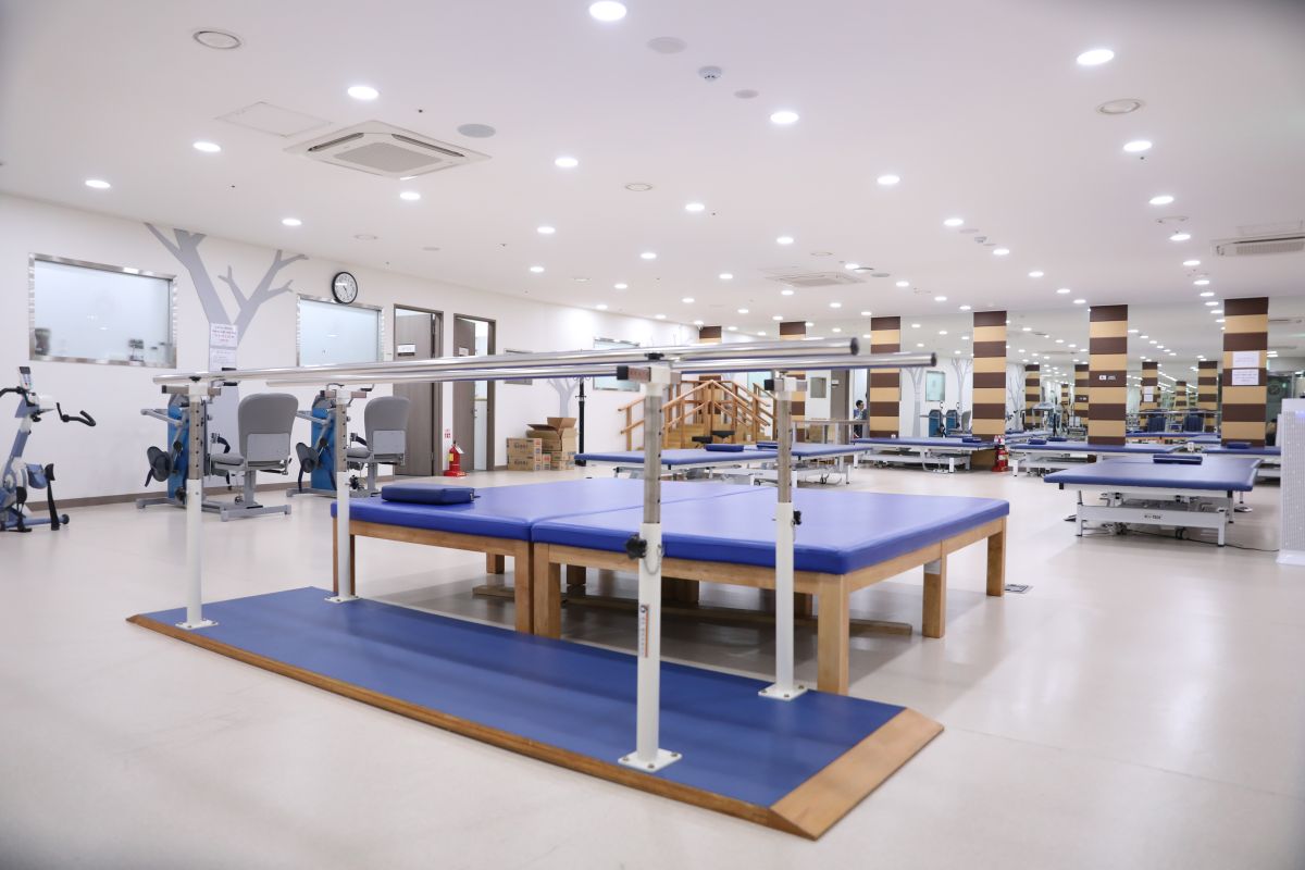 2. 병원대표사진(슬라이드) (9)_병의원찾기